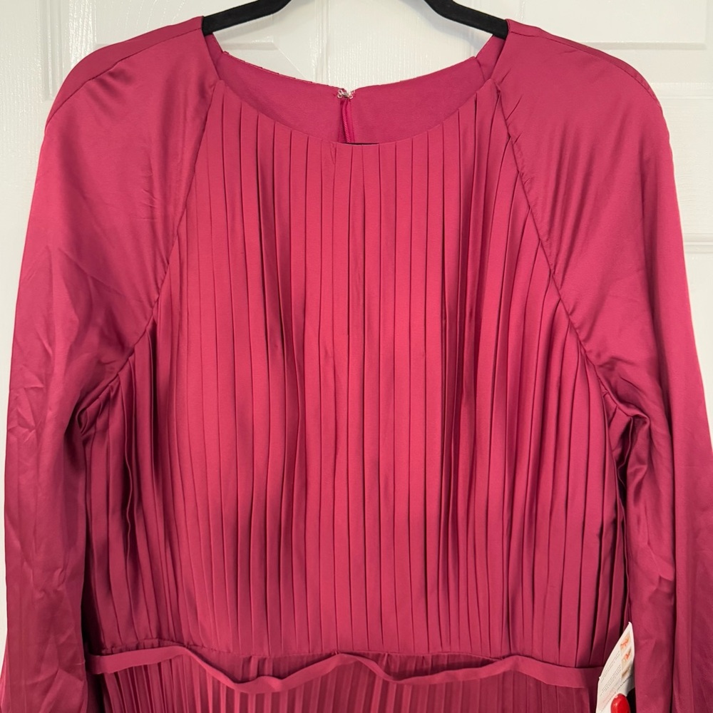 IEENA FOR MAC DUGGAL Red Long Sleeve Gown Size 12 NWT - Picture 8 of 13